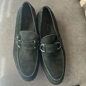 Marc Anthony dark blue suede slip on shoes in size 8 1/2 medium GUC.